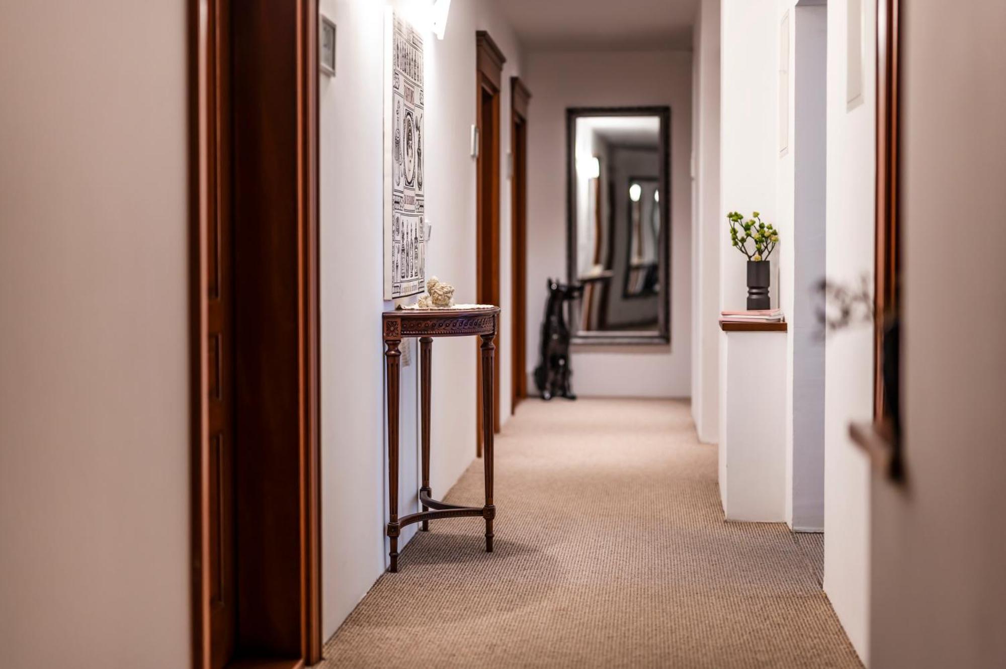 Aparthotel Maargick Cracovie Extérieur photo